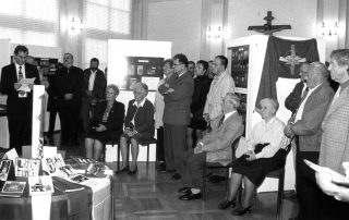 Eine Gruppe von Menschen bei einer Veranstaltung im Gewerbemuseum Spaichingen.